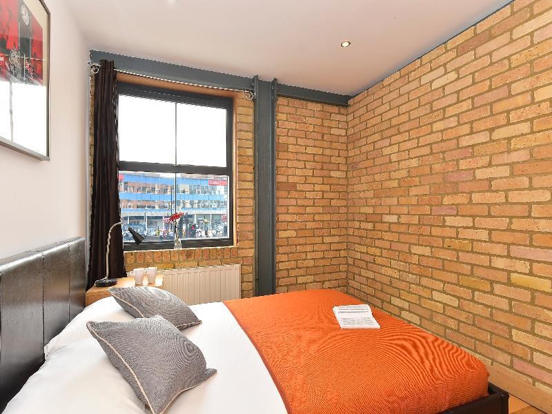 Storm Apartments Лондон Екстериор снимка
