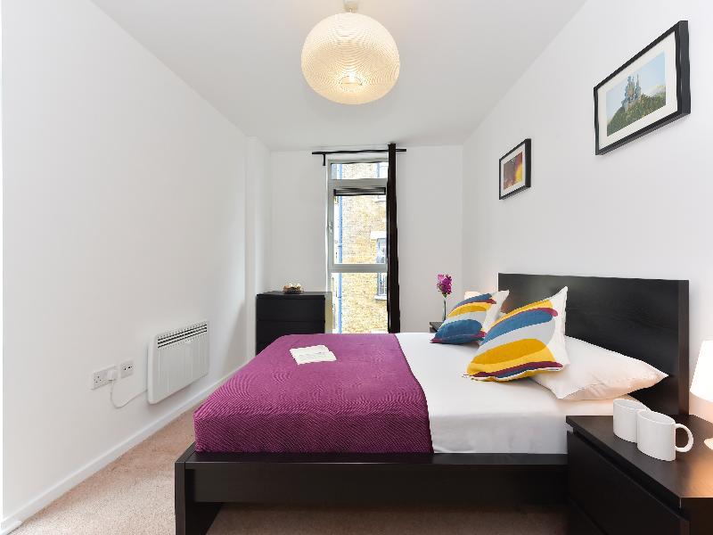 Storm Apartments Лондон Екстериор снимка